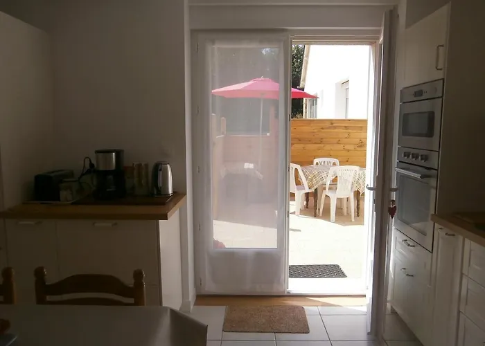 Appartement Rdc De Maison Principale